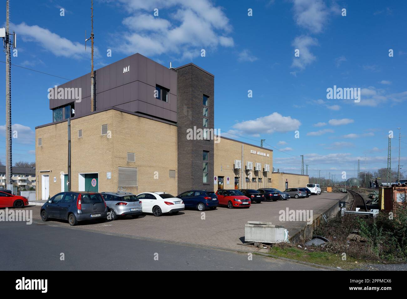 Bâtiment du centre de contrôle ferroviaire cologne MÃ¼lheim mf Banque D'Images