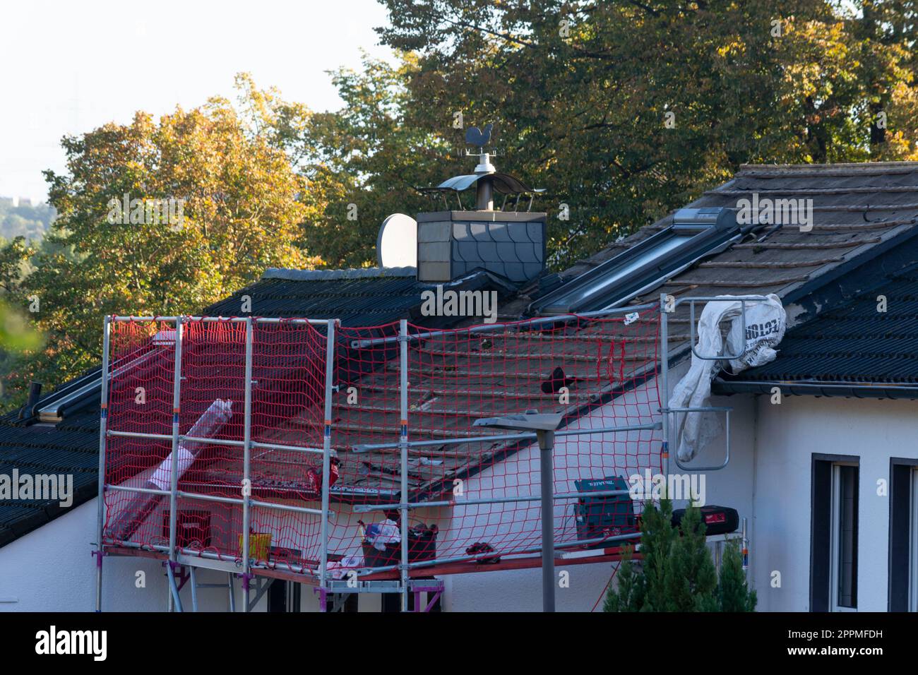 Vue aérienne des travaux de toiture effectués sur une maison. Banque D'Images