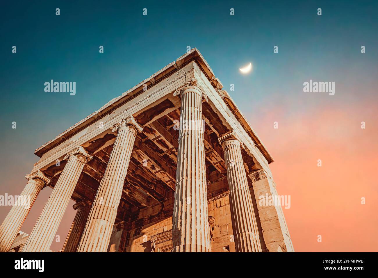 Parthénon sur fond de ciel nocturne Banque D'Images