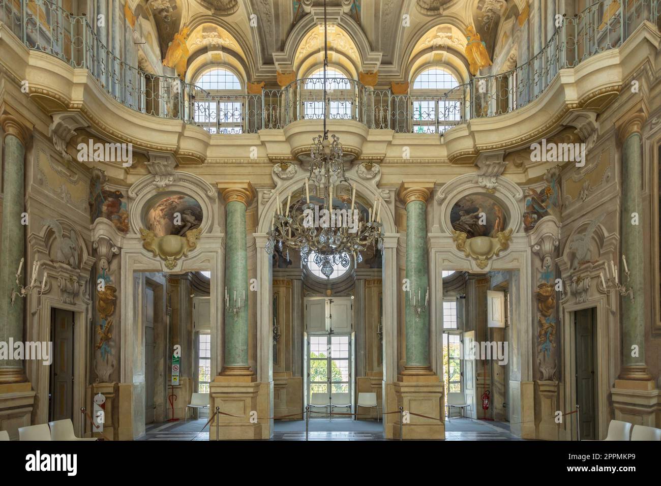 Turin, Italie - intérieur de luxe baroque avec marbre du Palais de la Reine - Villa della Regina Banque D'Images