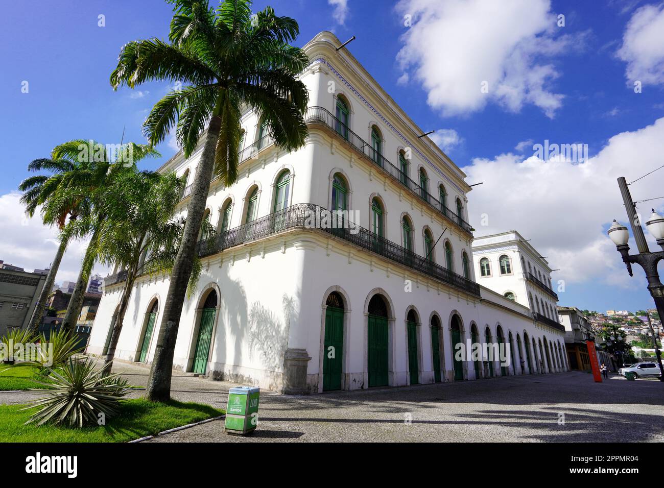 SANTOS, BRÉSIL - 16 MARS 2023 : vieilles demeures du 19th siècle, restaurées pour abriter le musée Pele, Santos Banque D'Images