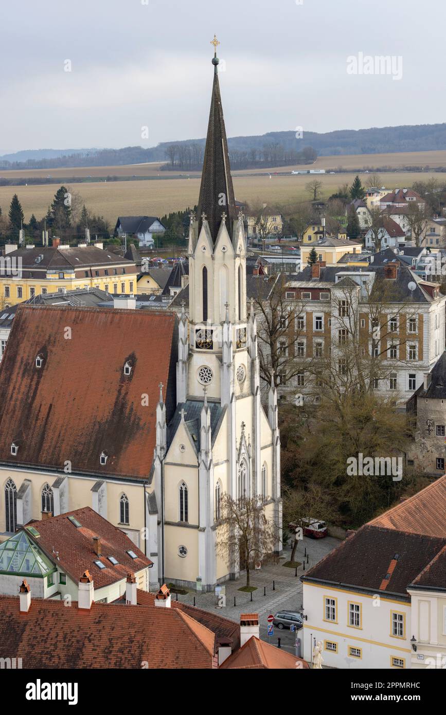 Vue aérienne de la ville avec l'église de l'Assomption, Melk, Autriche Banque D'Images
