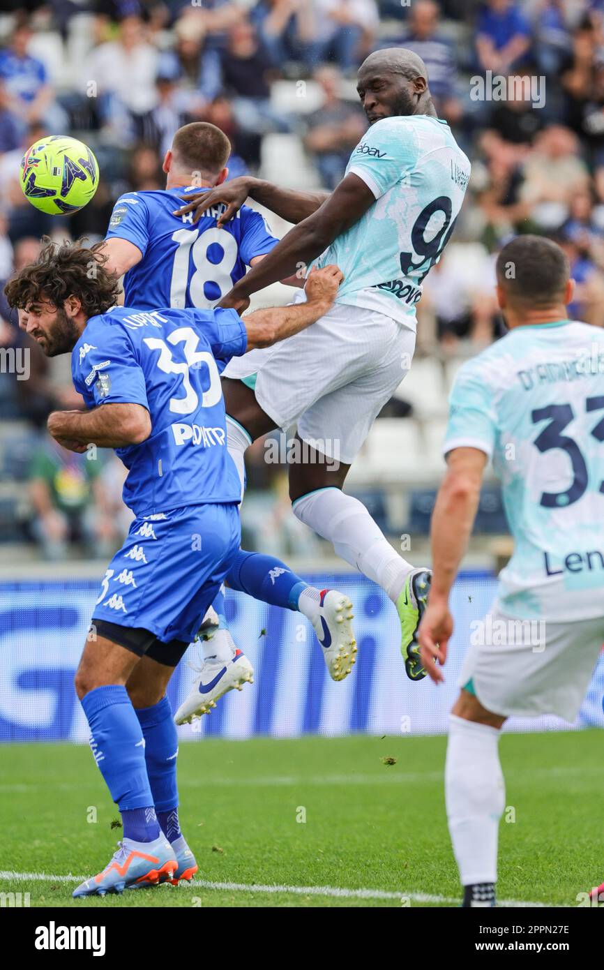 Empoli, Italie. 23rd avril 2023. ITA-Seriea-Empoli contre InterEMPOLI, ITALIE â&#X80;&#X93; Apr 23, Romelu Lukaku d'INTER contrôle le ballon pendant la série italienne Un match de football entre Empoli et INTER, le 23 avril 2023 au Stadio Carlo Castellani à Empoli. Crédit : Agence photo indépendante/Alamy Live News Banque D'Images