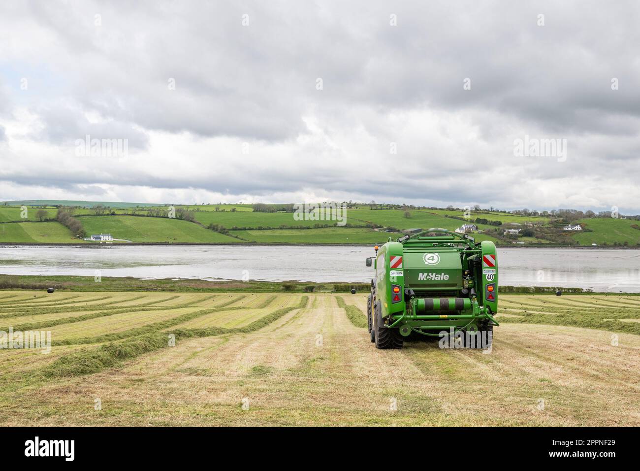 Tracteur john deere 6150r Banque de photographies et d’images à haute