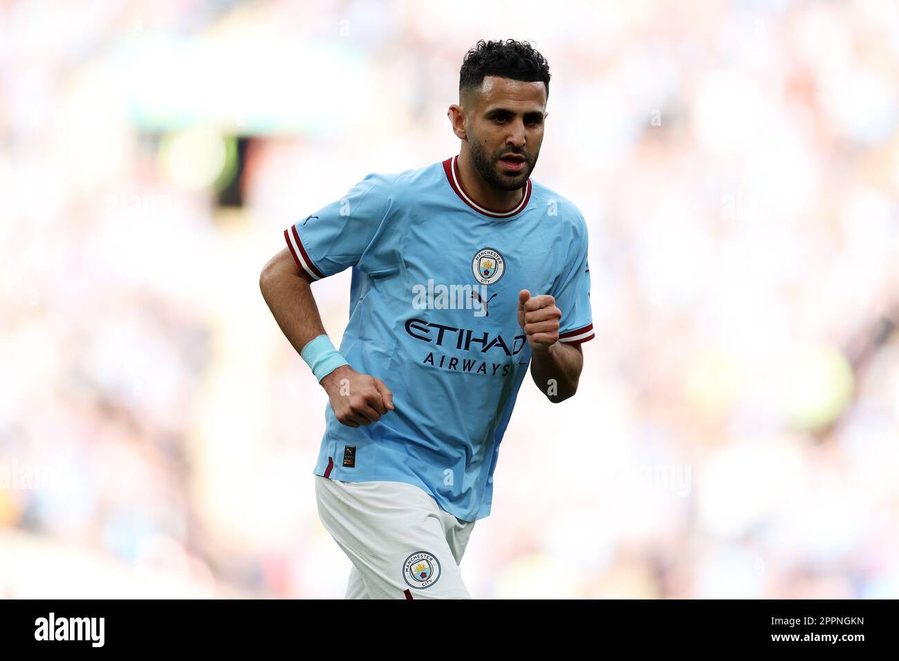 Londres, Royaume-Uni. 22nd avril 2023. Riyad Mahrez de Manchester City regarde. The Emirates FA Cup, demi-finale, Manchester City et Sheffield Utd au stade Wembley à Londres, le samedi 22nd avril 2023. Usage éditorial uniquement. photo par Andrew Orchard/Andrew Orchard sports photographie/Alamy Live News crédit: Andrew Orchard sports photographie/Alamy Live News Banque D'Images