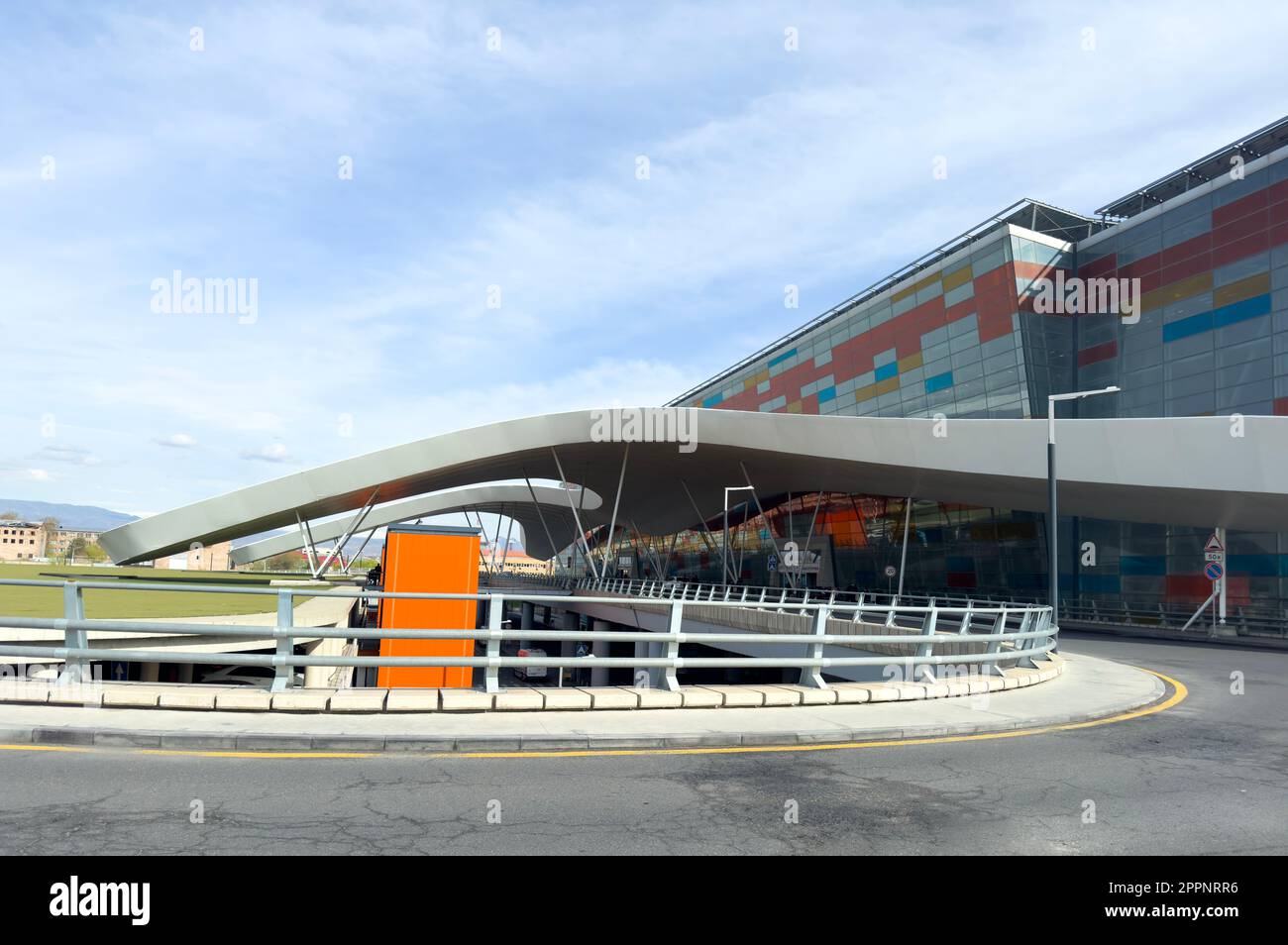 Erevan, Arménie, 4 avril 2023 : architecture de l'aéroport international d'Erevan Zvartnots. L'aéroport international de Zvartnots est le principal aéroport international d'airpo Banque D'Images