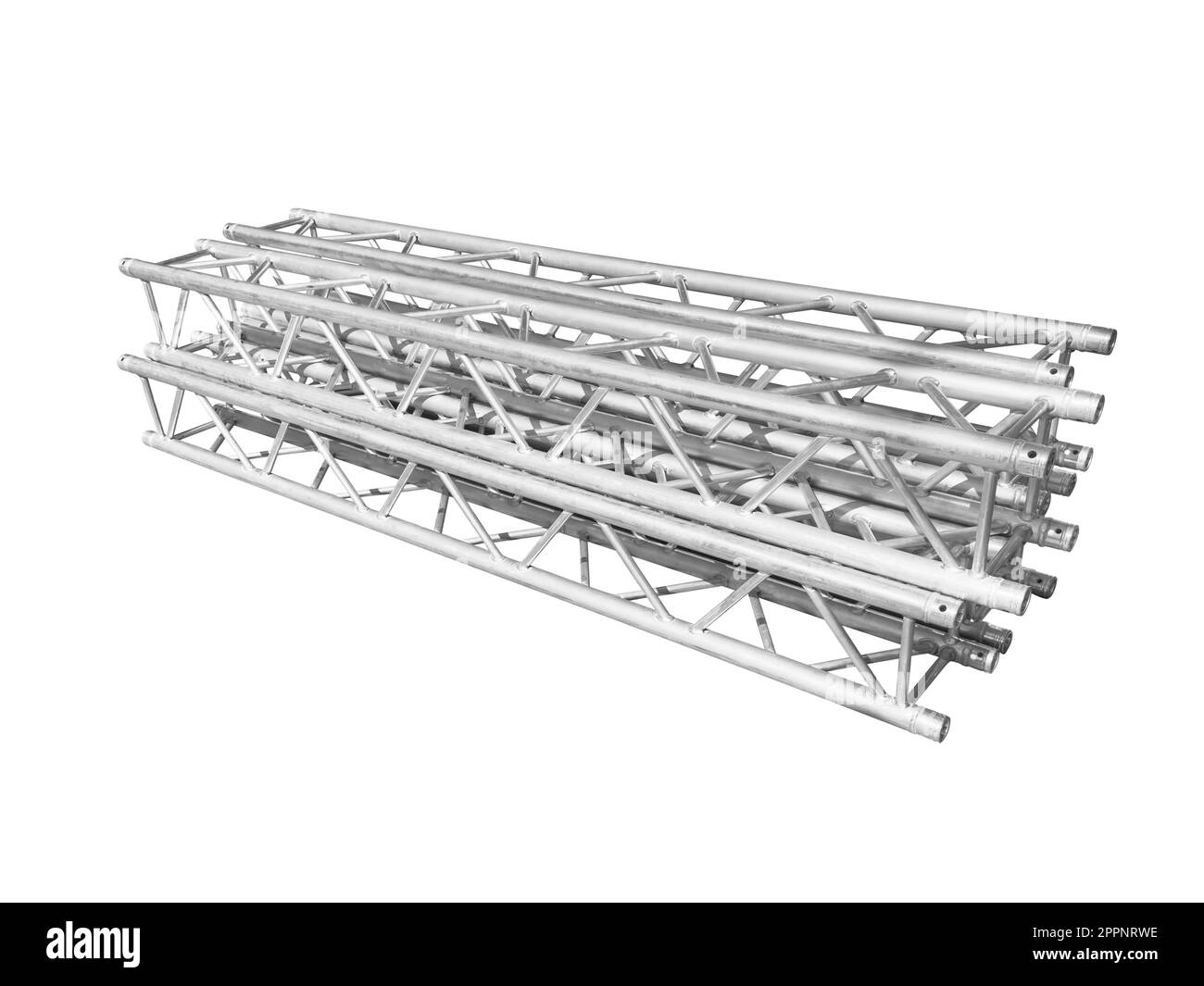 Fabrication de profilés en aluminium. Formes structurelles en aluminium métallique. Texture des profils en aluminium pour les constructions isolées sur fond blanc. Banque D'Images
