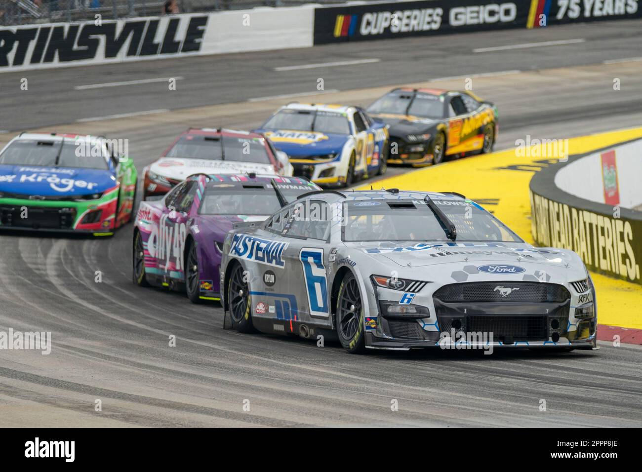 Brad Keselowski se positionne pour le Call811.com avant vous Dig 250 à Martinsville, va, Etats-Unis. Banque D'Images