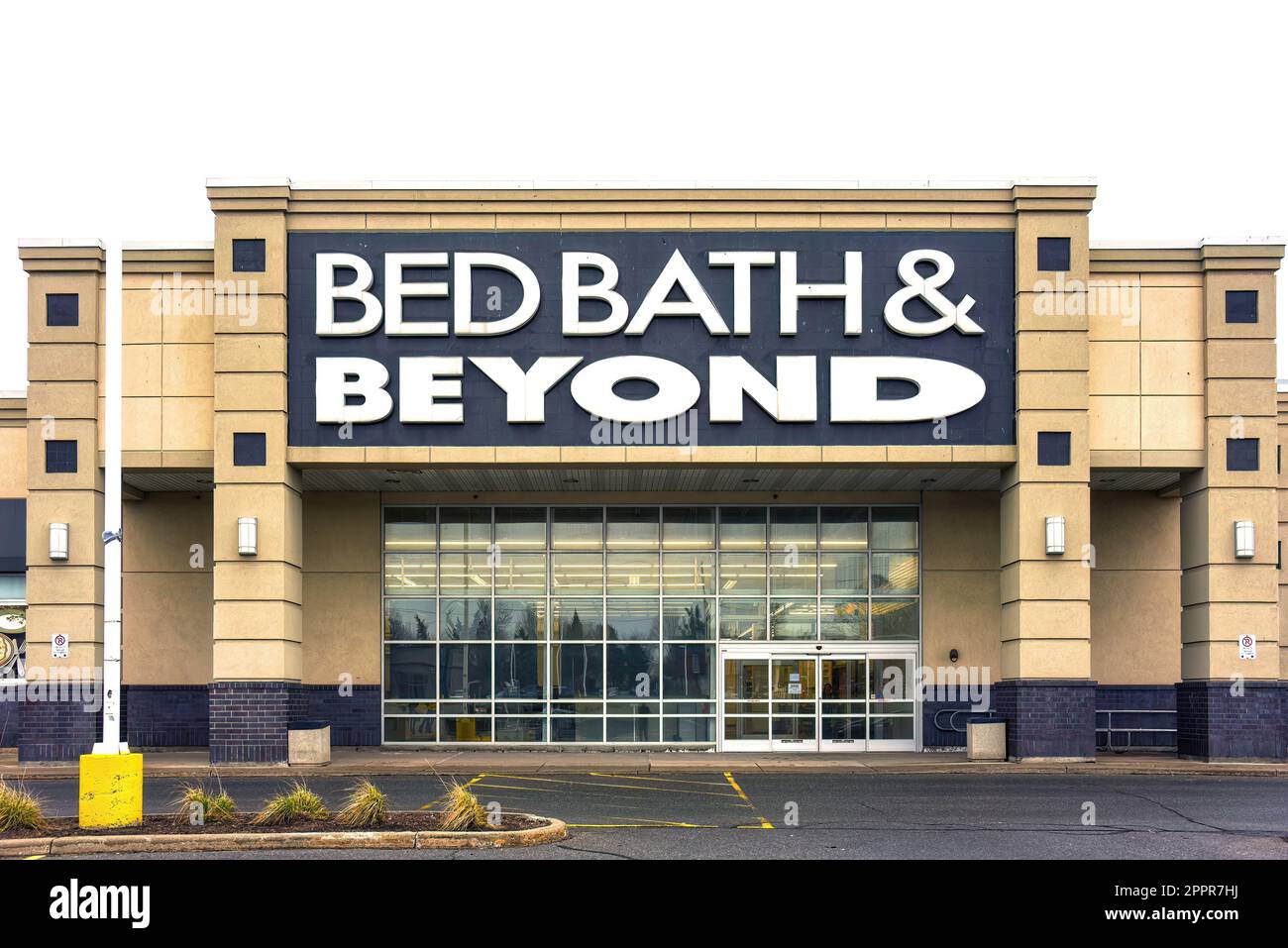 Ottawa, Canada - 24 avril 2023: Bed Bath & Beyond, magasin sur Strandherd Dr photographié ici, déposé pour le chapitre 11 de la protection de faillite hier après f Banque D'Images