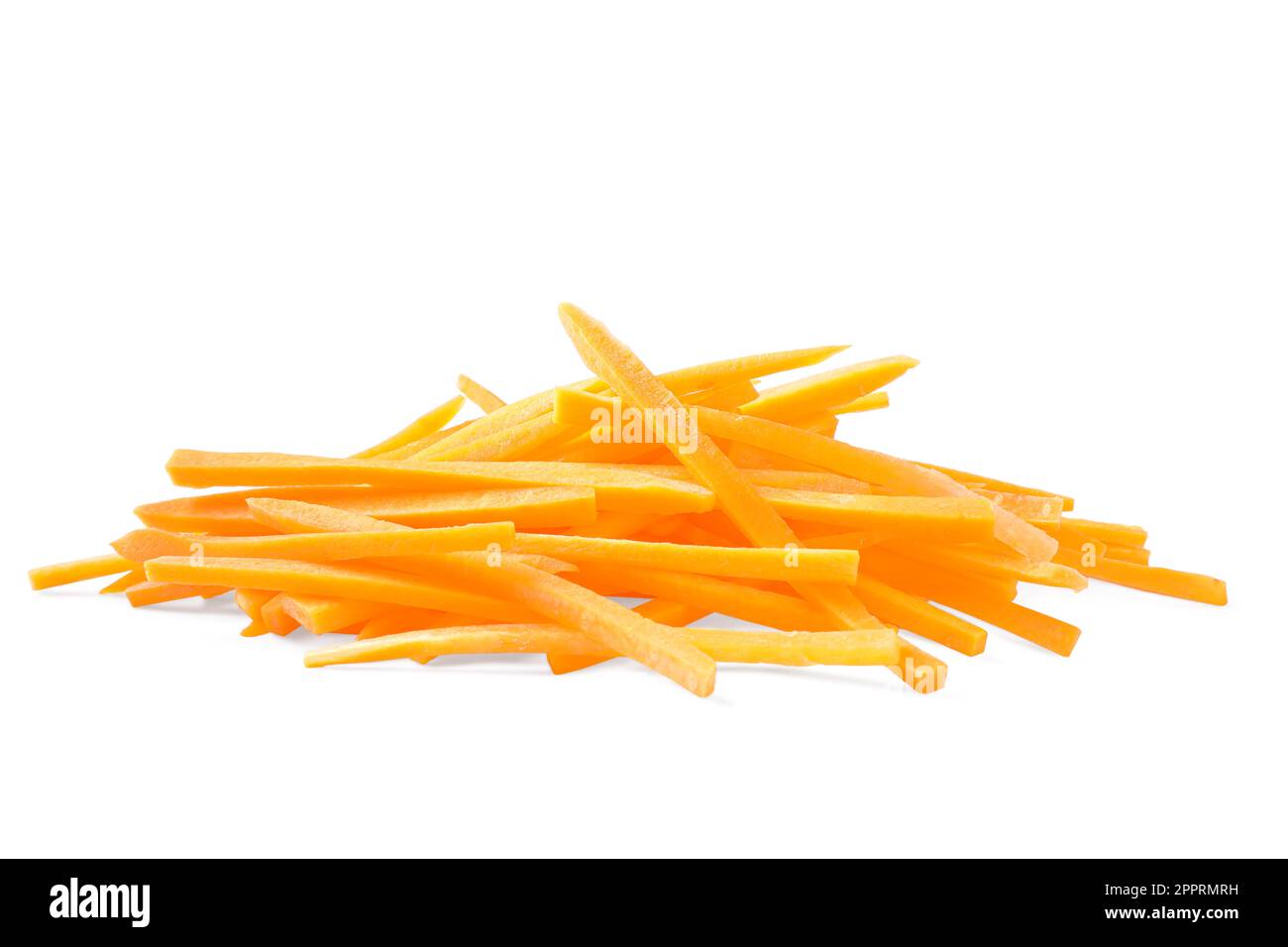 Pile de délicieux bâtonnets de carottes isolés sur du blanc Banque D'Images