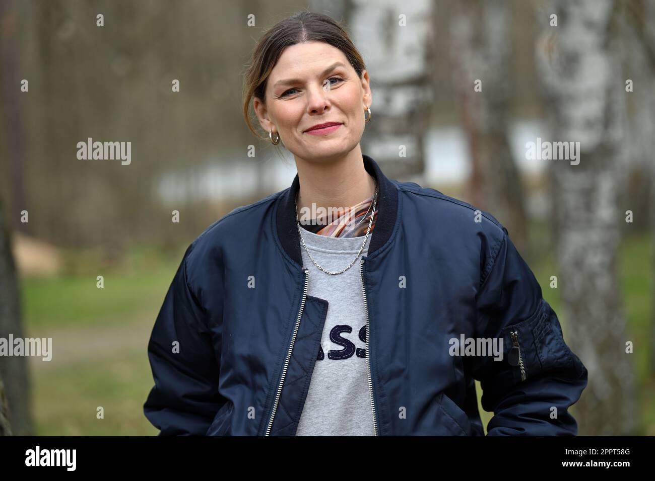 Rheinsberg, Allemagne. 19th avril 2023. EVA Briegel, chanteuse du groupe Juli, a pris sa photo lors d'une séance de photos au Landhaus Siebenwasser. Le nouvel album du groupe Juli, intitulé "l'été est terminé", sera publié sur 28.04.2023. Crédit : Michael Bahlo/dpa/Alay Live News Banque D'Images