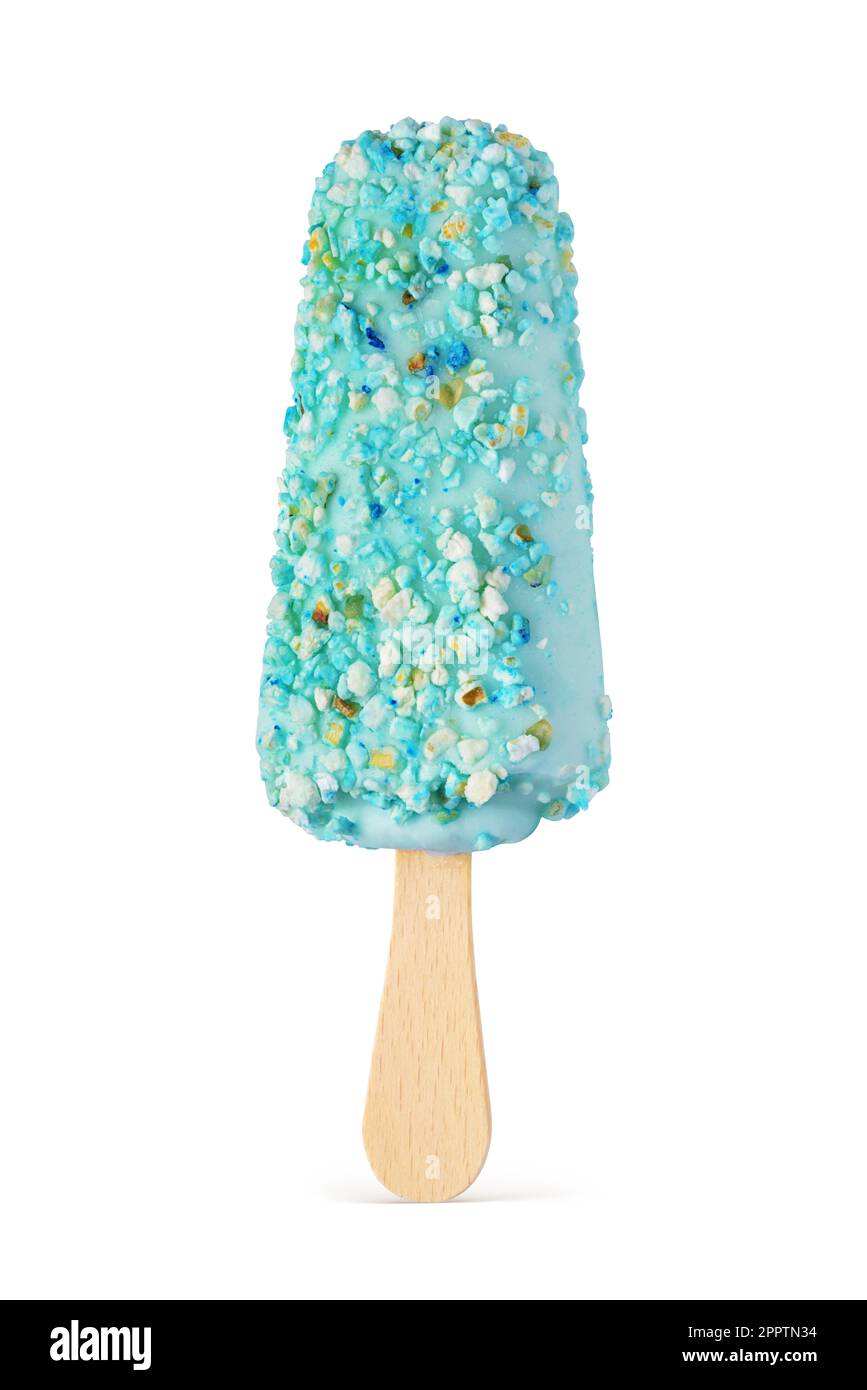 Popsicle de glace bleue avec pop-corn parsemé d'un fond blanc Banque D'Images