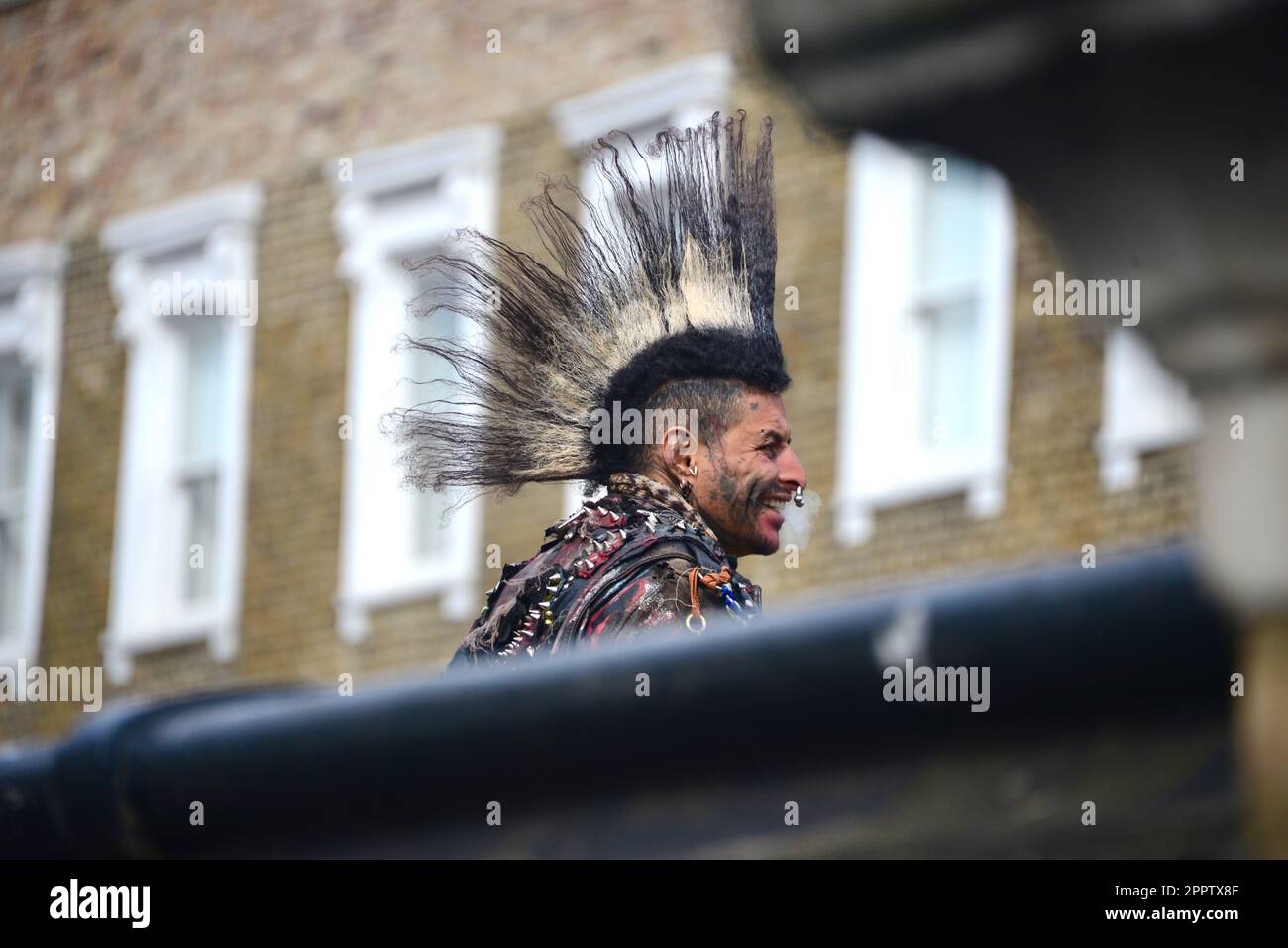 Un punk à Camden, Londres Banque D'Images