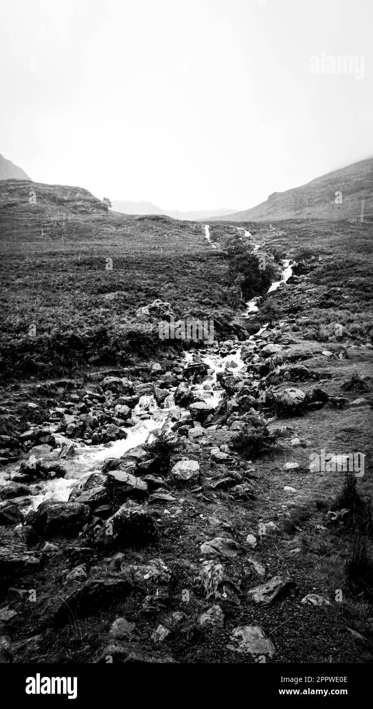 Chute d'eau dans la pluie, Lake District Banque D'Images