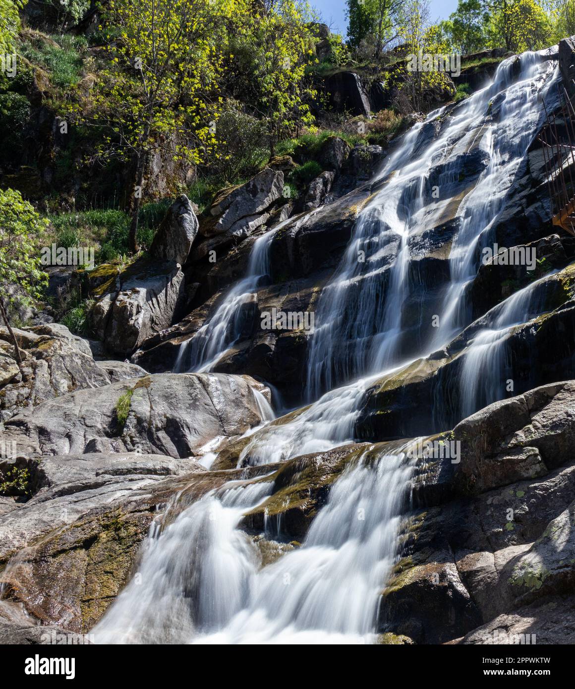 Efecto seda, Cascada de Caozo en el Valle del Jerte, Extremadura, España Banque D'Images
