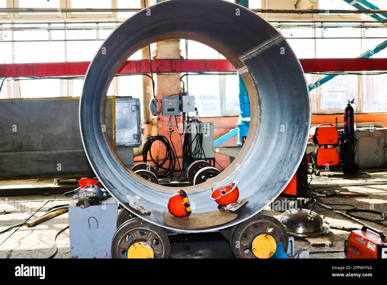 Procédé de fabrication d'un corps cylindrique pour un conteneur, d'un ...