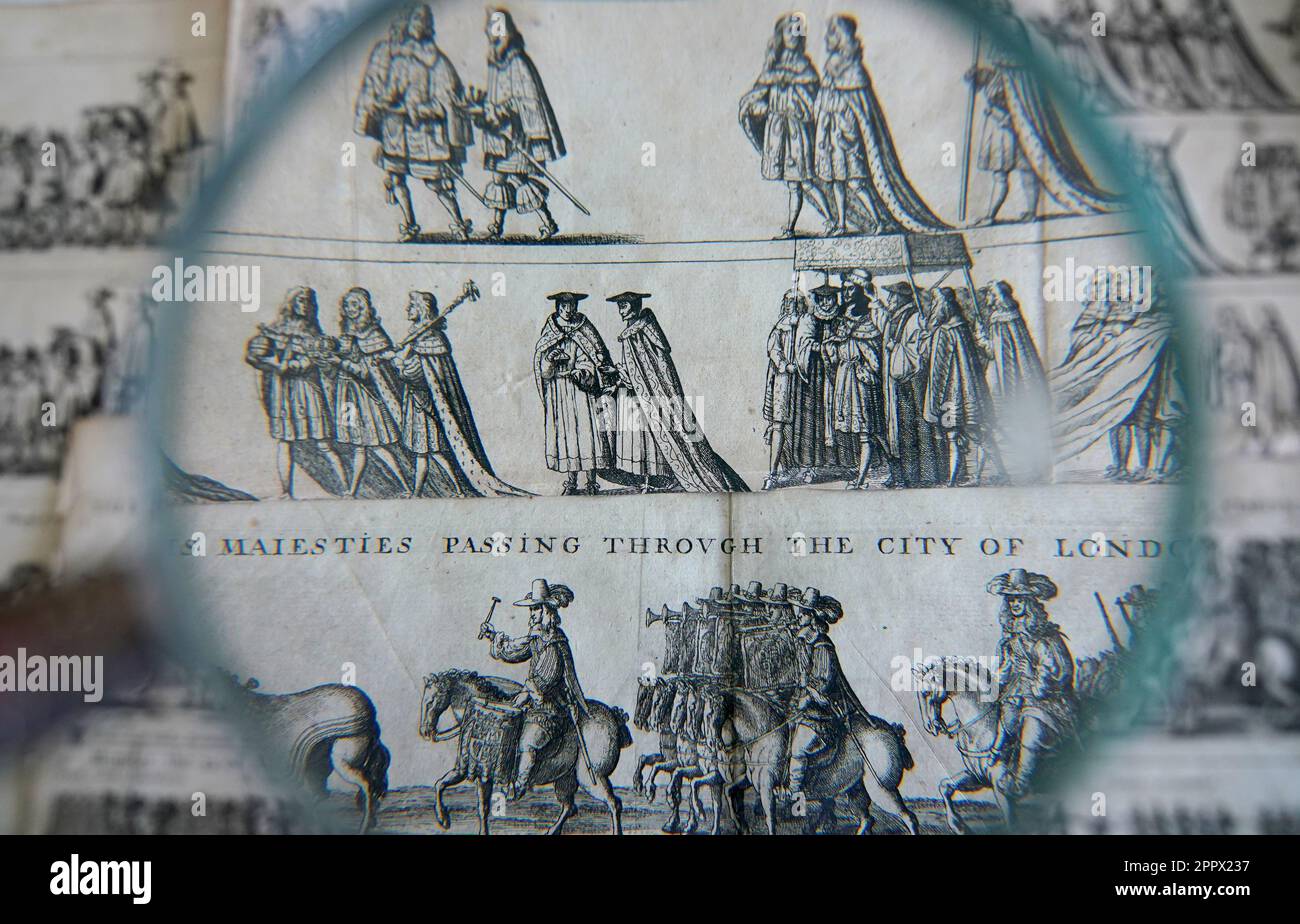 Une vue d'un ensemble de gravures de Venceslaus Holar, à Catherine Southon Auctioneers qui dépeignent le cavalcade de couronnement de Charles II en 1661 (au milieu), avant leur vente à Chiselhurst, dans le sud-est de Londres. Les gravures ont été trouvées à l'arrière d'un placard à Notting Hill, Londres, 362 ans après l'événement et dans les semaines du couronnement du roi Charles III, et on estime qu'elles vont de £400 à £600 lorsqu'elles vont sous le marteau. Date de la photo: Mardi 25 avril 2023. Banque D'Images