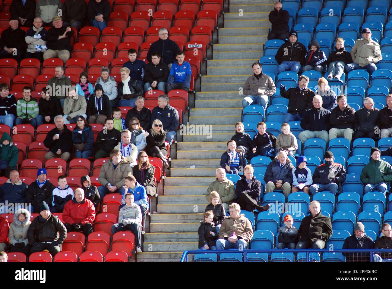 Fans de la maison, Links Park Stadium, Montrose Banque D'Images