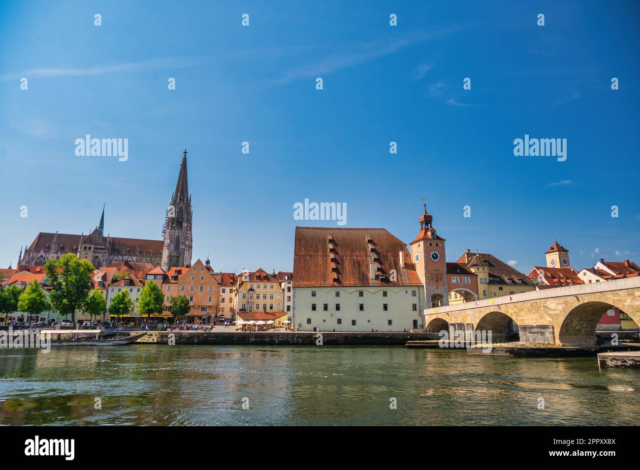 Ratisbonne Allemagne, vue sur la vieille ville d'Altstadt et le Danube Banque D'Images