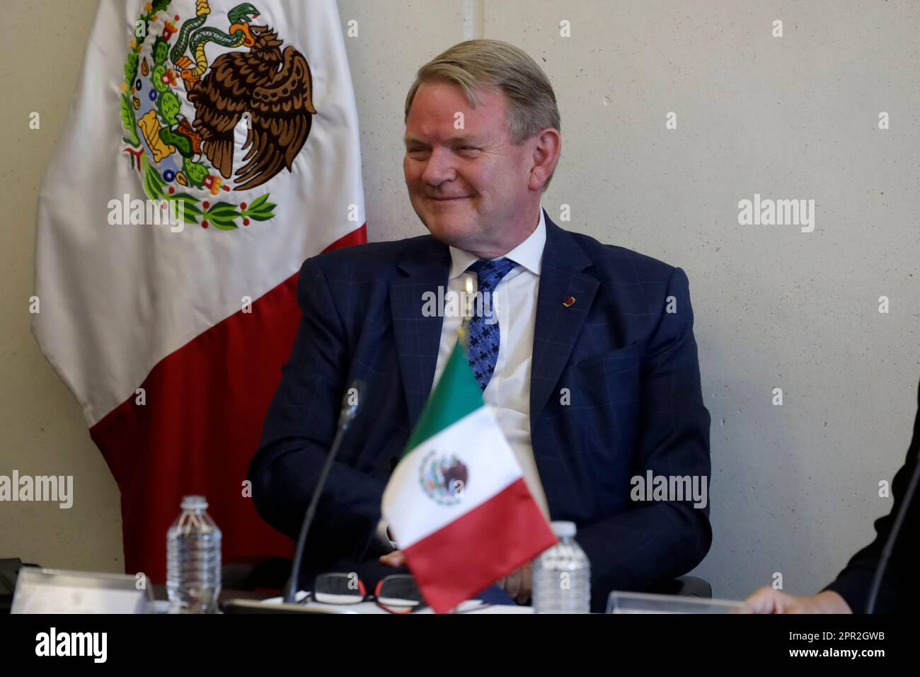 25 avril 2023, Mexico, Mexique: Ambassadeur du Canada au Mexique Graeme Clark lors de la réunion de travail avec la Commission des affaires frontalières au Sénat mexicain à Mexico. Sur 25 avril 2023 à Mexico, Mexique (photo par Luis Barron / Groupe Eyepix). Banque D'Images