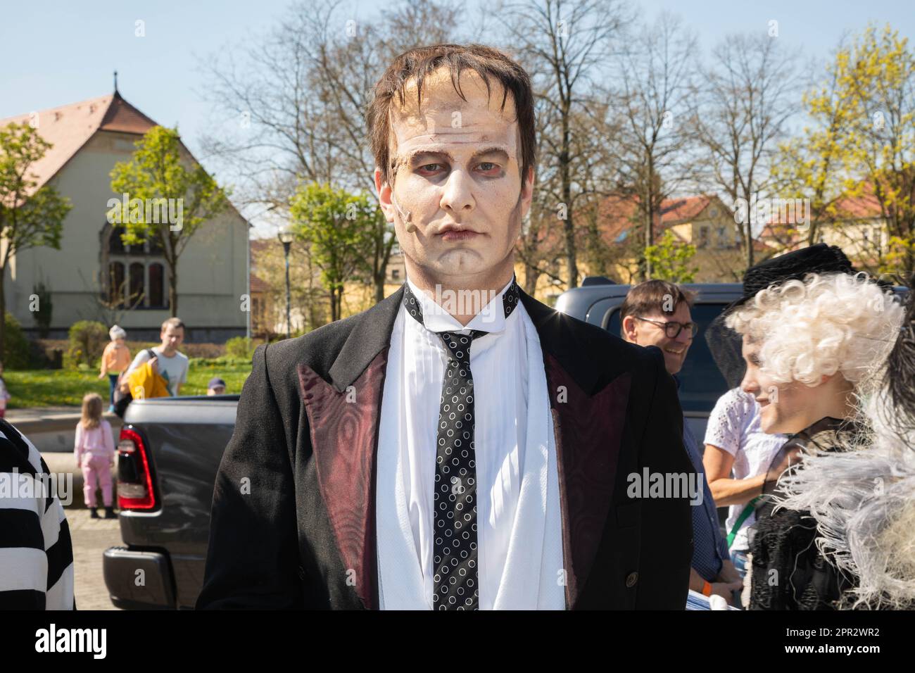 Open Air Veranstaltung zum traditionellen Startschuss zum Vorverkauf für den 27. Bautzener Theatersommer auf dem Theatervorplatz am Theater Bautzen. B Banque D'Images