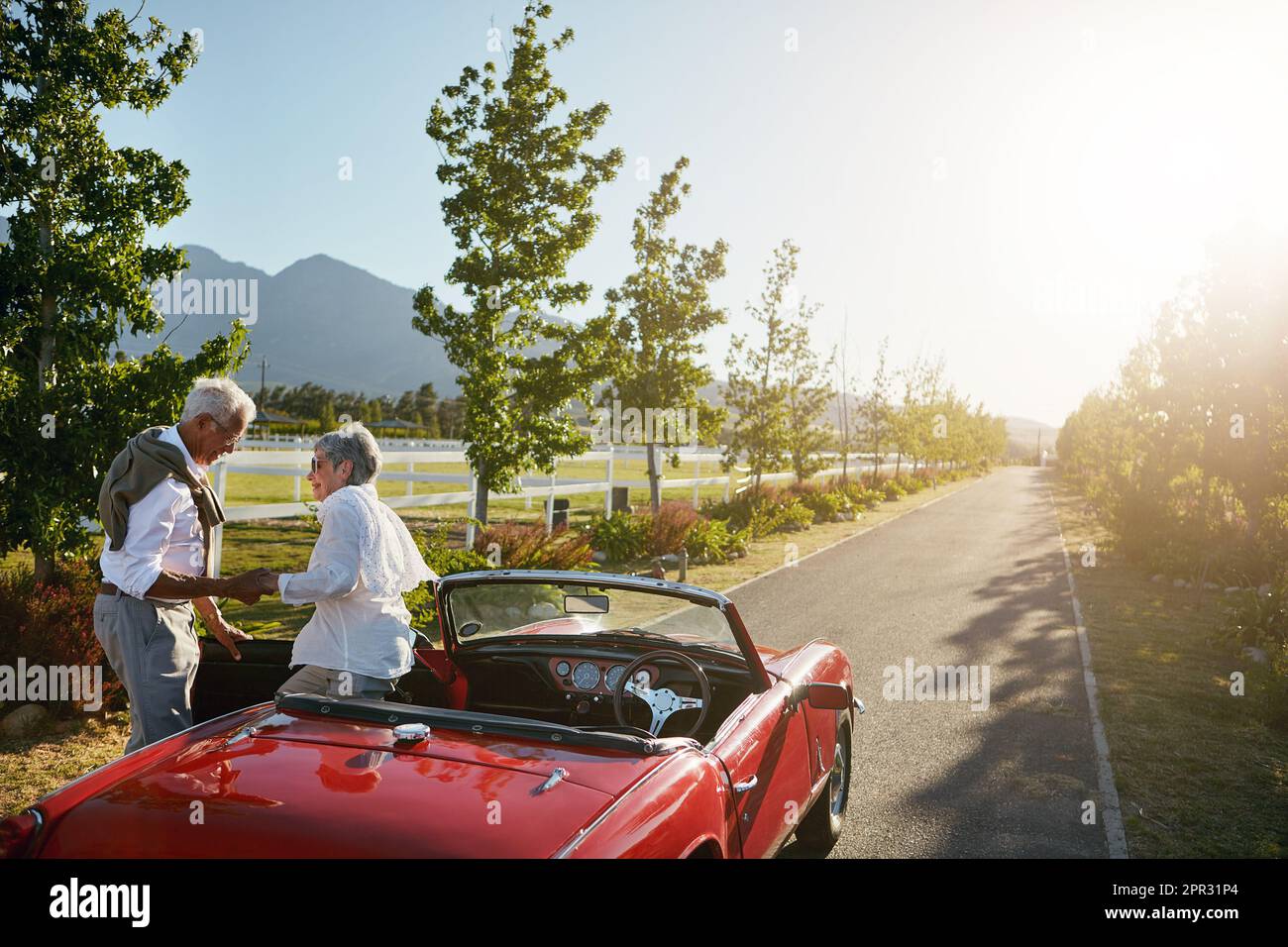 Je suis ici et toujours amoureux de vous. un couple senior en voyage. Banque D'Images