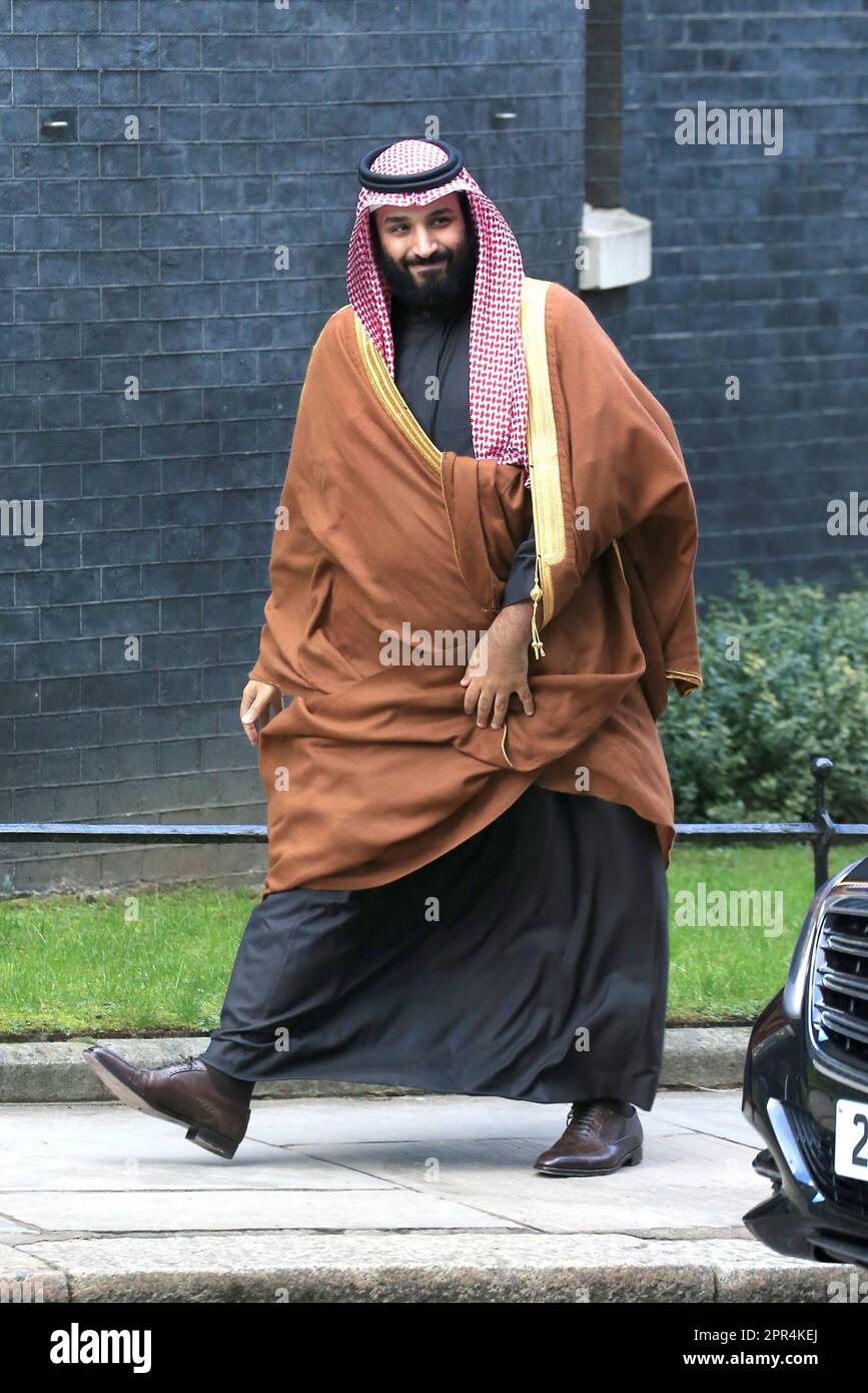 Le prince héritier saoudien Mohammad bin Salman bin Abdulaziz Al Saud visite le numéro 10 Downing Street à Londres. Banque D'Images