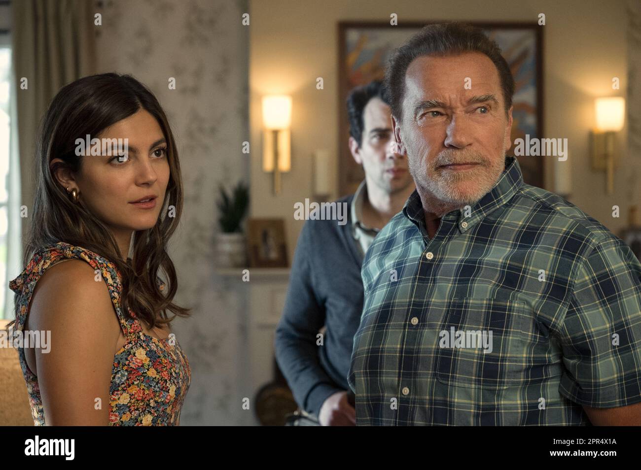 FUBAR Monica Barbaro et Arnold Schwarzenegger Banque D'Images