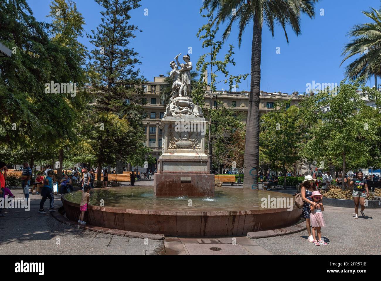Monument à la liberté américaine sur la Plaza de Armas à Santiago du Chili Banque D'Images