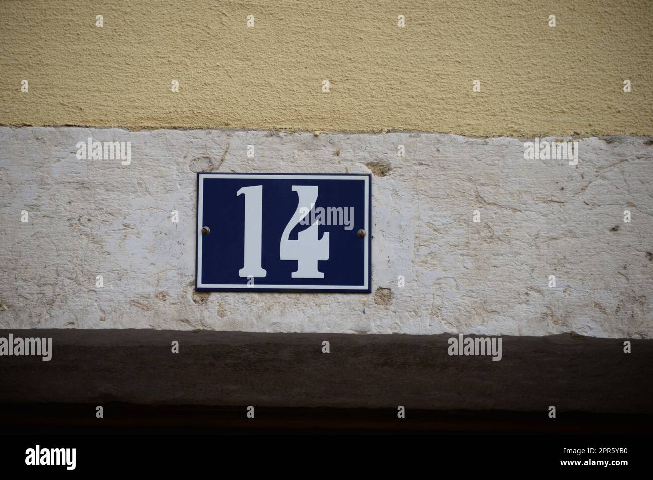 Numéro 14 sur une maison à Lisbonne - Lisboa - la capitale du Portugal, septembre 2018 Banque D'Images