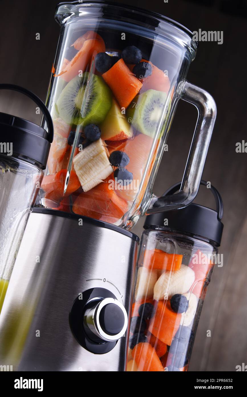 Blender pour milk-shakes, smoothies, préparation des aliments et mélange congelé Banque D'Images