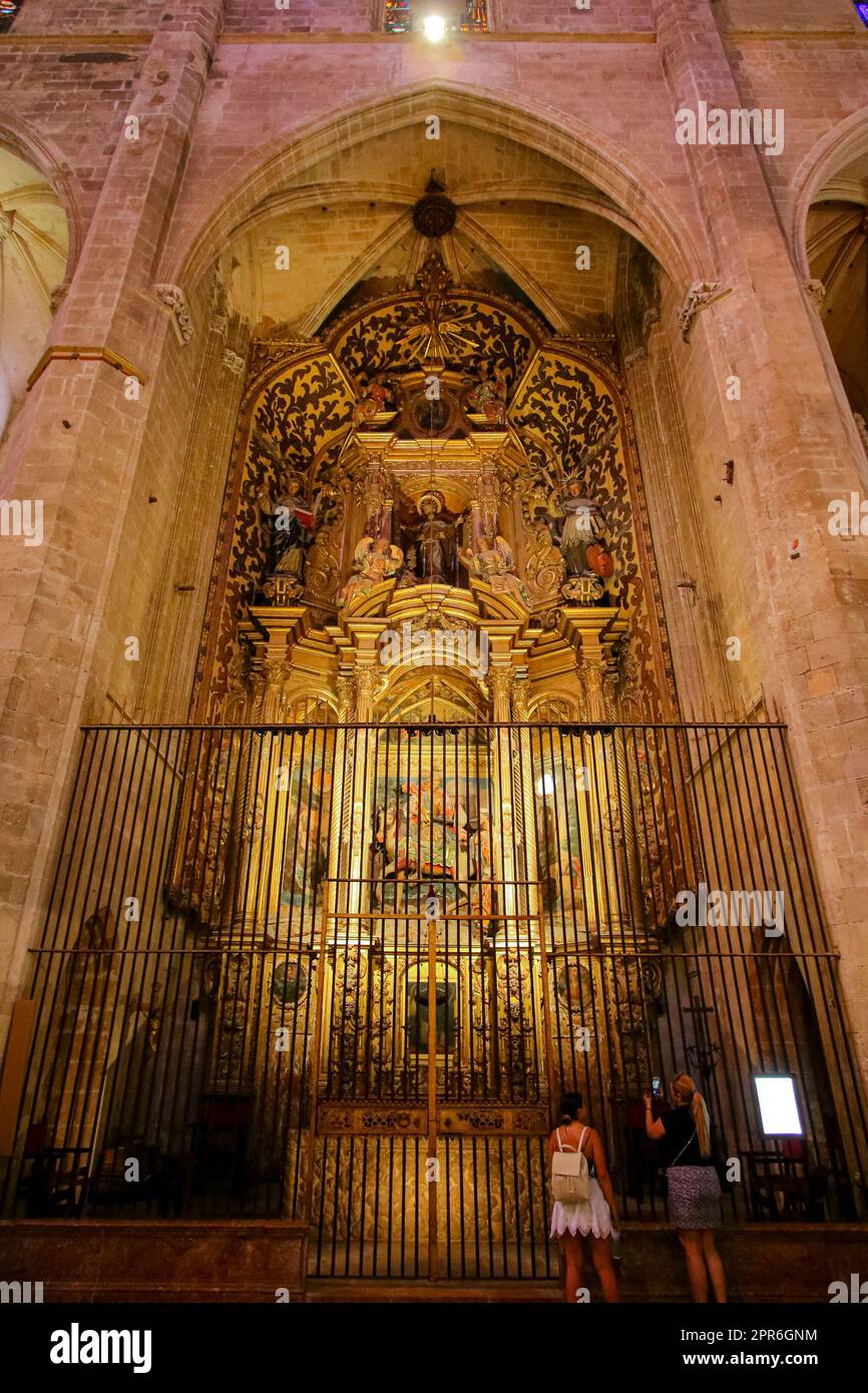 Palma, Majorque - 5 août 2019 : Altarpice à la Seu, la Cathédrale Santa Maria de Palma de Majorque aux Iles Baléares (Espagne) - médiévale g Banque D'Images