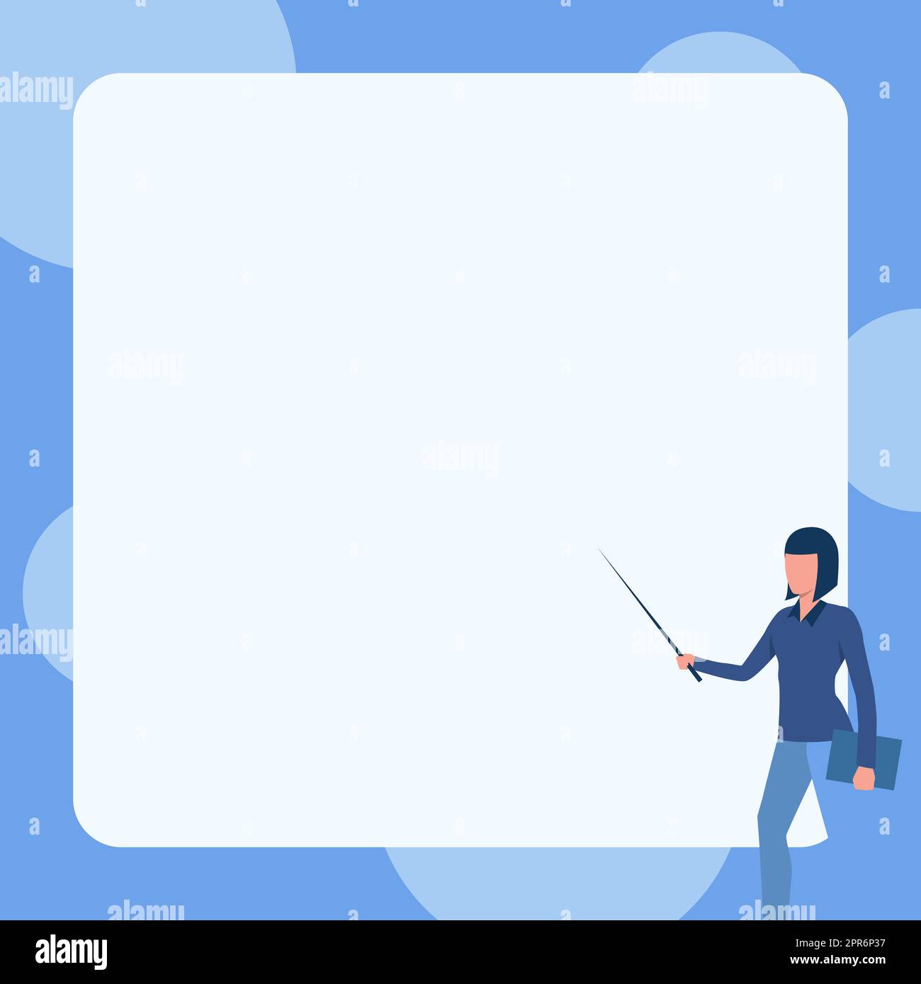 Une dame tient le carnet tout en pointant le bâton dans un tableau blanc vierge. Banque D'Images