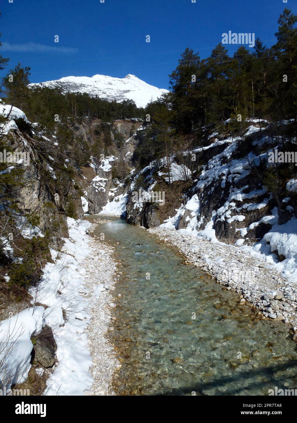 Randonnée d'hiver à la montagne de Pleisenspitze, Tyrol, Autriche Banque D'Images