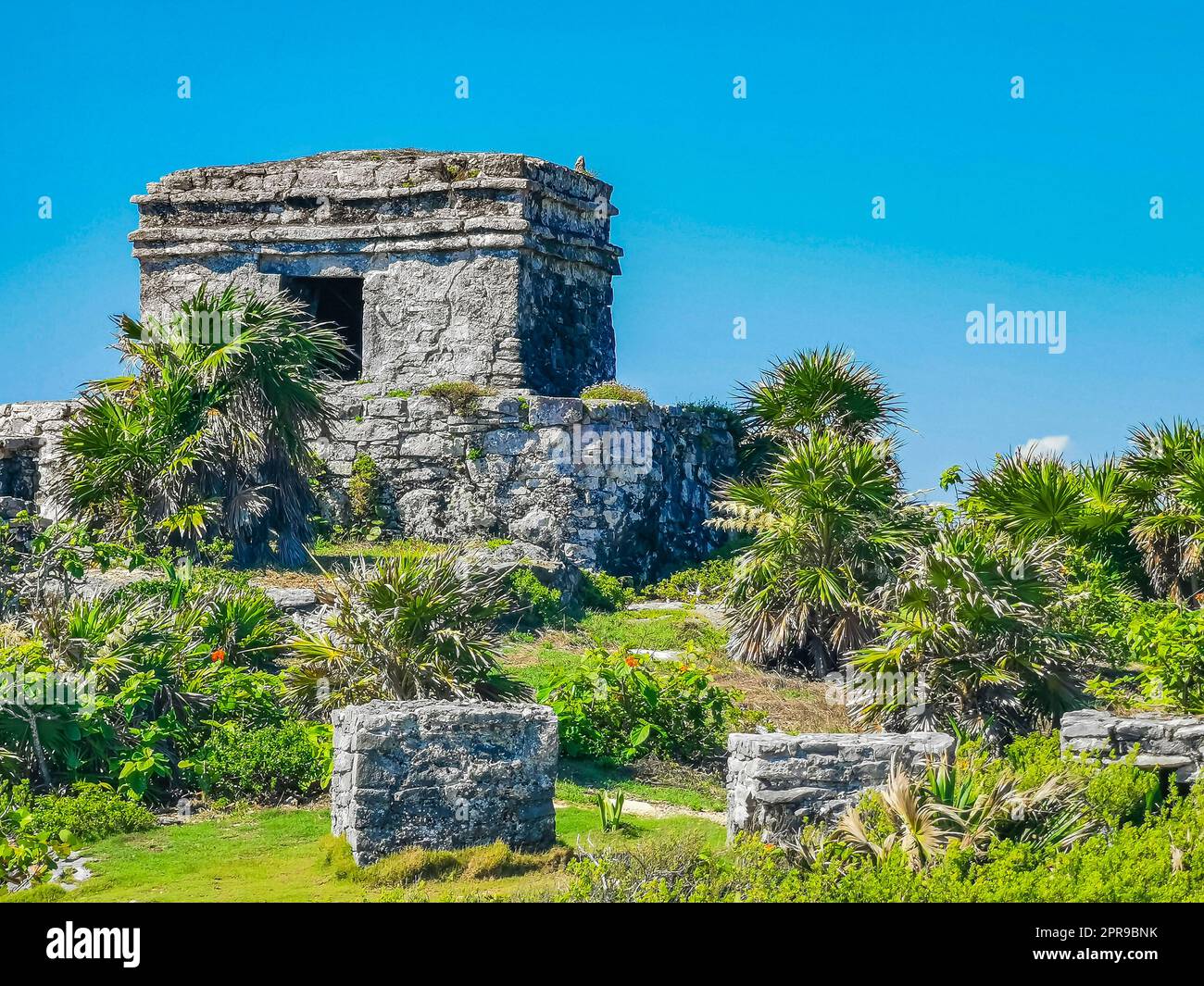 Ruines antiques de Tulum site maya temple pyramides artefacts paysage marin Mexique. Banque D'Images