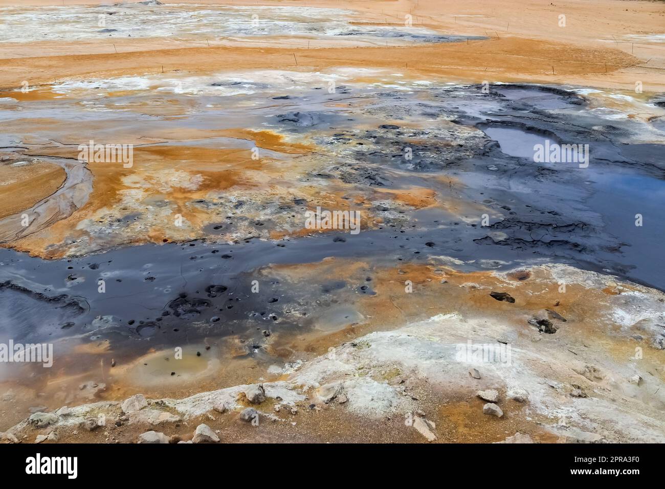 Sources chaudes de vapeur sur les champs de soufre volcanique de l'Islande Banque D'Images