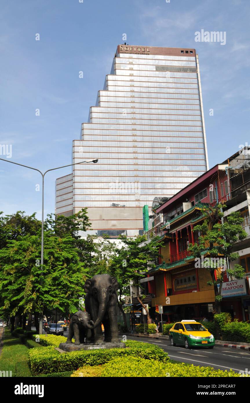 Silom Road à Bangkok, Thaïlande. Banque D'Images