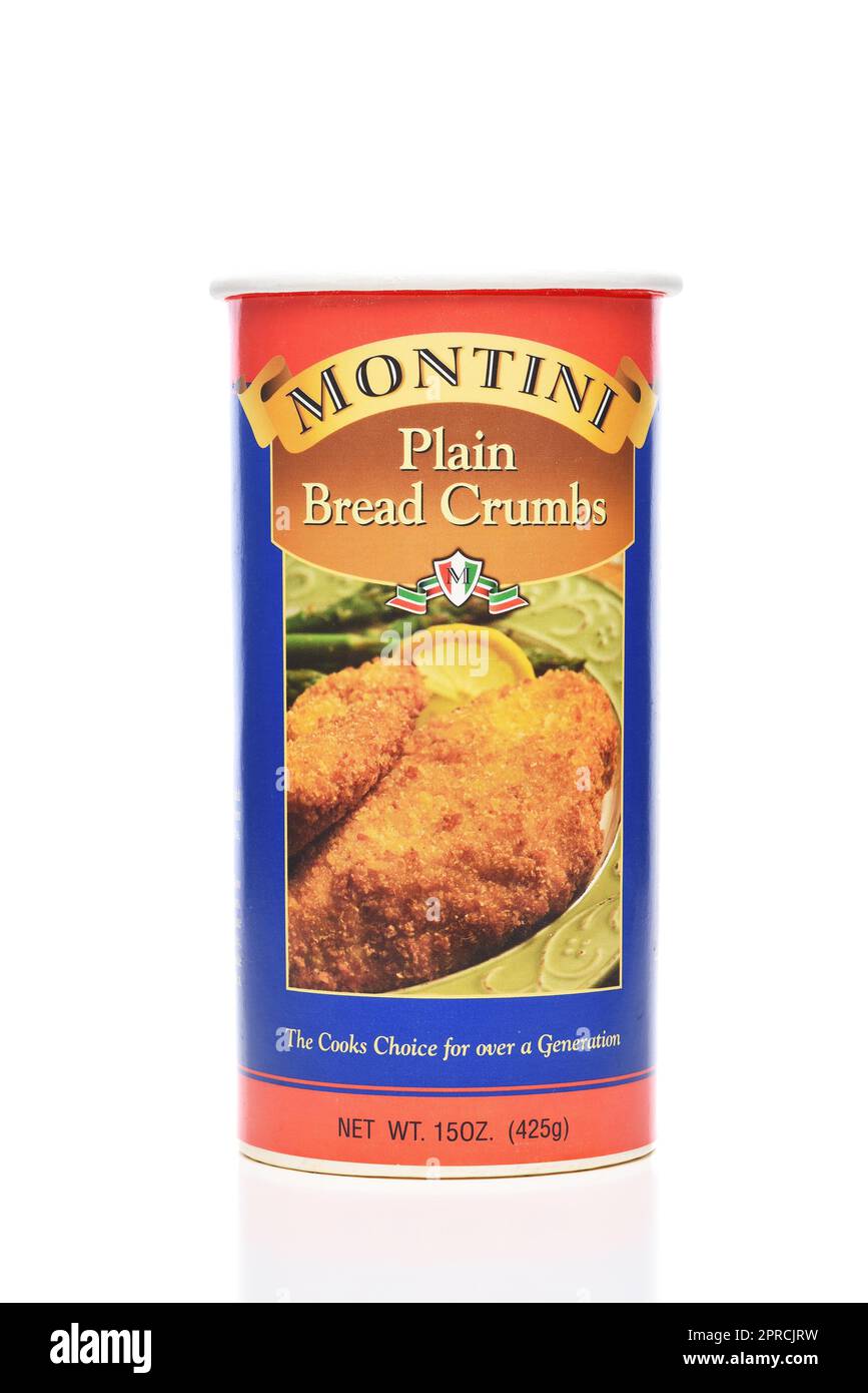 IRVINE, CALIFORNIE - 27 MARS 2023 : boîte de 16 onces de chapelure de Montini Plain Banque D'Images