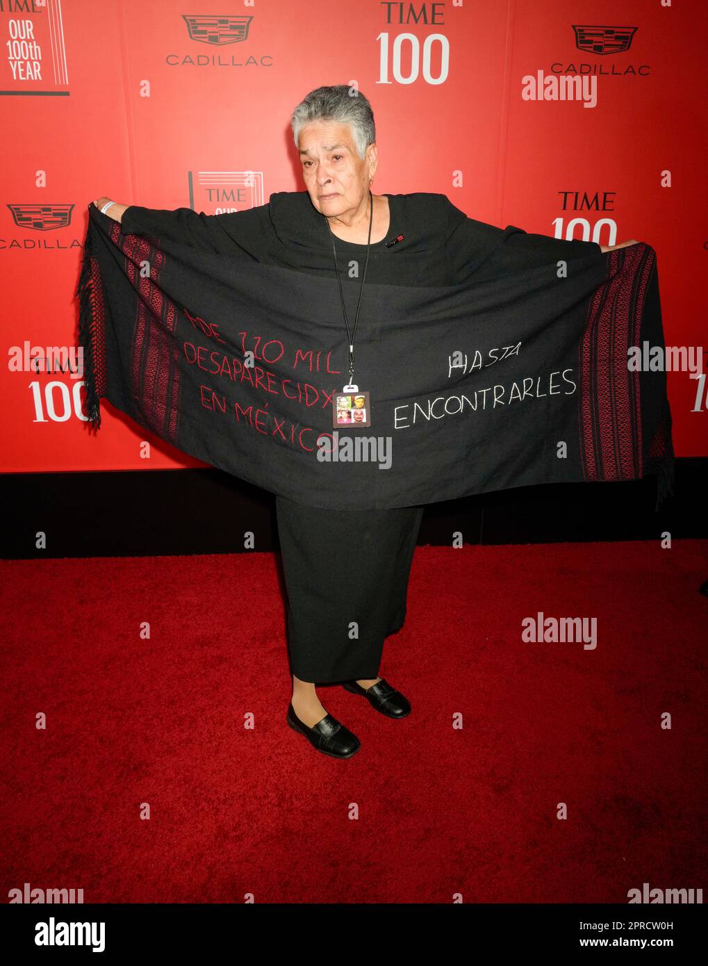 New York, États-Unis. 26th avril 2023. Maria Herrera Magdaleno sur le tapis rouge pendant le Gala de l'époque 100, célébrant les 100 personnes les plus influentes du monde, qui s'est tenu au Frederick P. Rose Hall, où se trouve le Jazz au Lincoln Center de New York, aux États-Unis. Crédit : Jennifer Graylock/Alamy Live News Banque D'Images