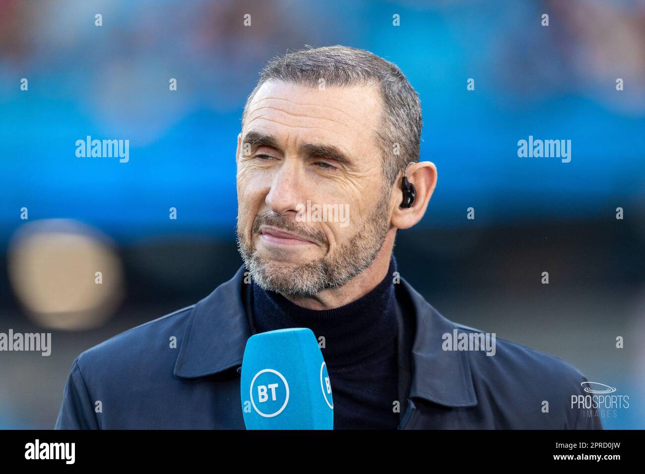 Manchester, Angleterre - 26 avril 2023, Martin Keown, ancien joueur d'Arsenal, avant le match de football de la première ligue du championnat d'Angleterre entre Manchester City et Arsenal le 26 avril 2023 au stade Etihad de Manchester, Angleterre - photo: Ian Stephen/DPPI/LiveMedia Banque D'Images Manchester, Angleterre - 26 avril 2023, Martin Keown, ancien joueur d'Arsenal, avant le match de football de la première ligue du championnat d'Angleterre entre Manchester City et Arsenal le 26 avril 2023 au stade Etihad de Manchester, Angleterre - photo: Ian Stephen/DPPI/LiveMedia Banque D'Images