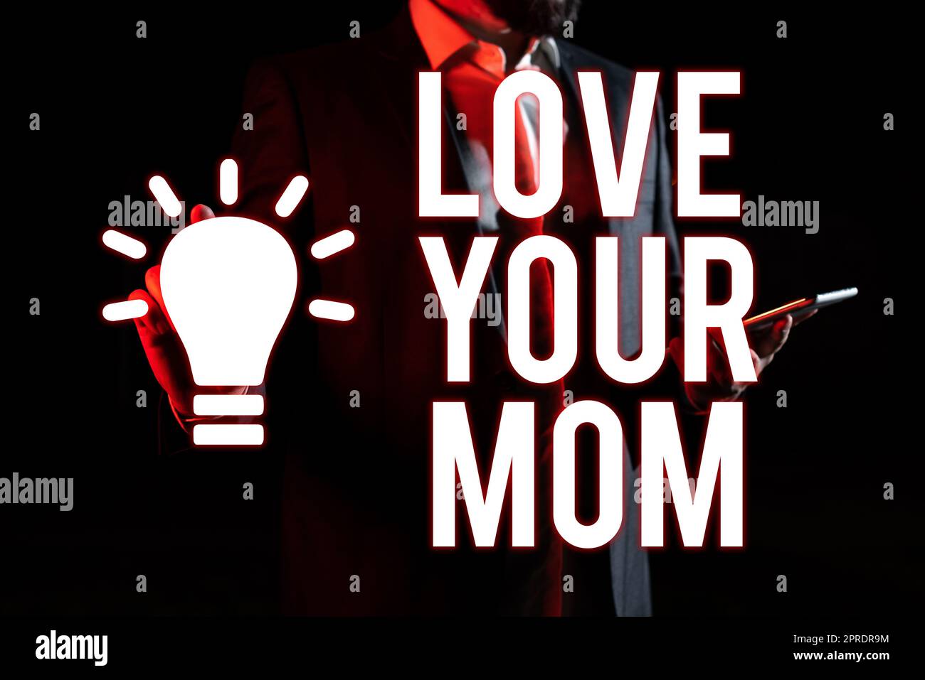 Affiche textuelle montrant Love Your Mum. Aperçu d'affaires ont de bons sentiments au sujet de votre mère aimer émotions Homme tenant la tablette et pointant avec un doigt sur le message important Banque D'Images