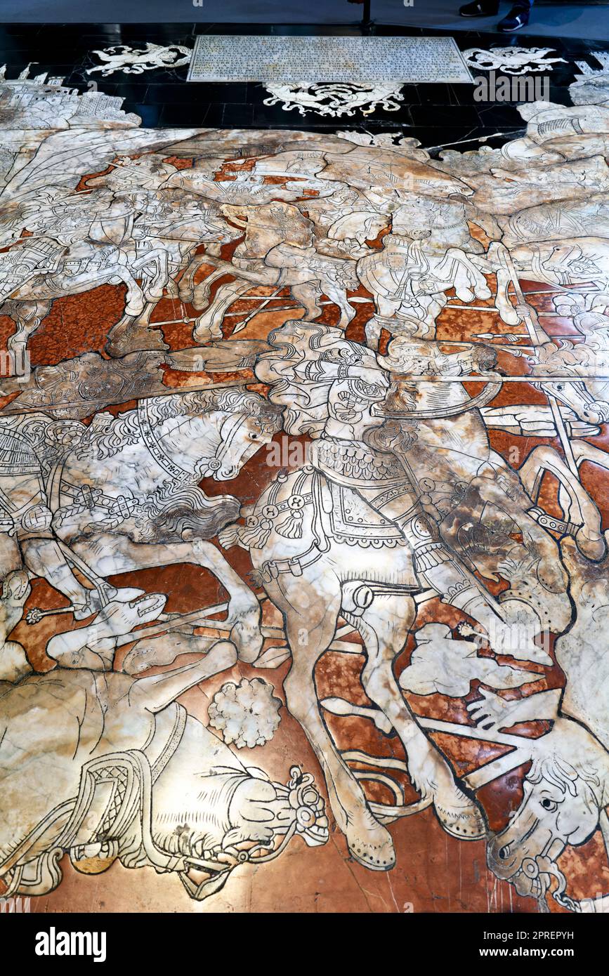 Sienne Toscane Italie. Le sol en mosaïque de marbre à l'intérieur de la cathédrale Banque D'Images