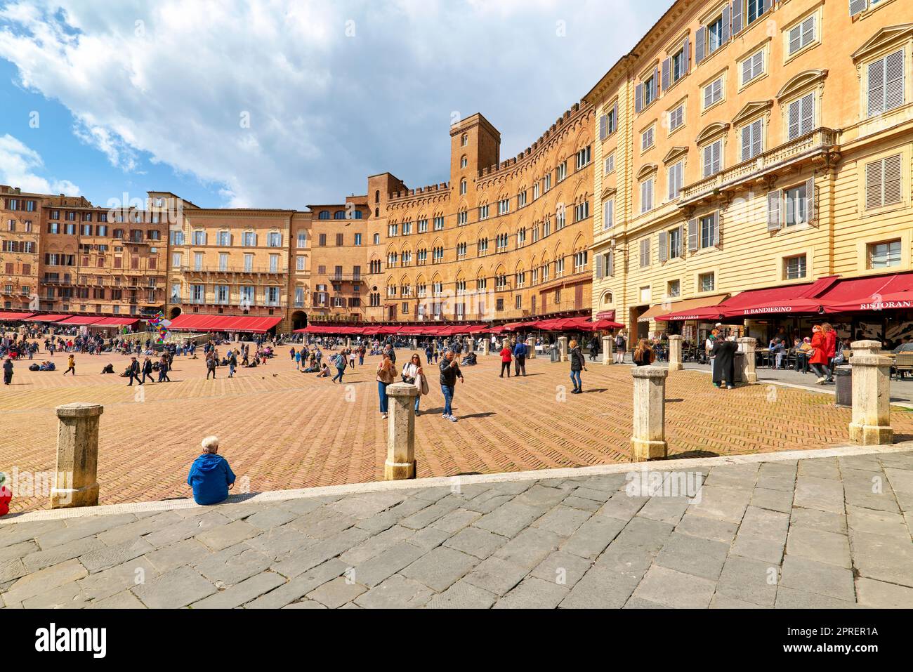 Sienne Toscane Italie. Restaurants sur la Piazza del Campo Banque D'Images
