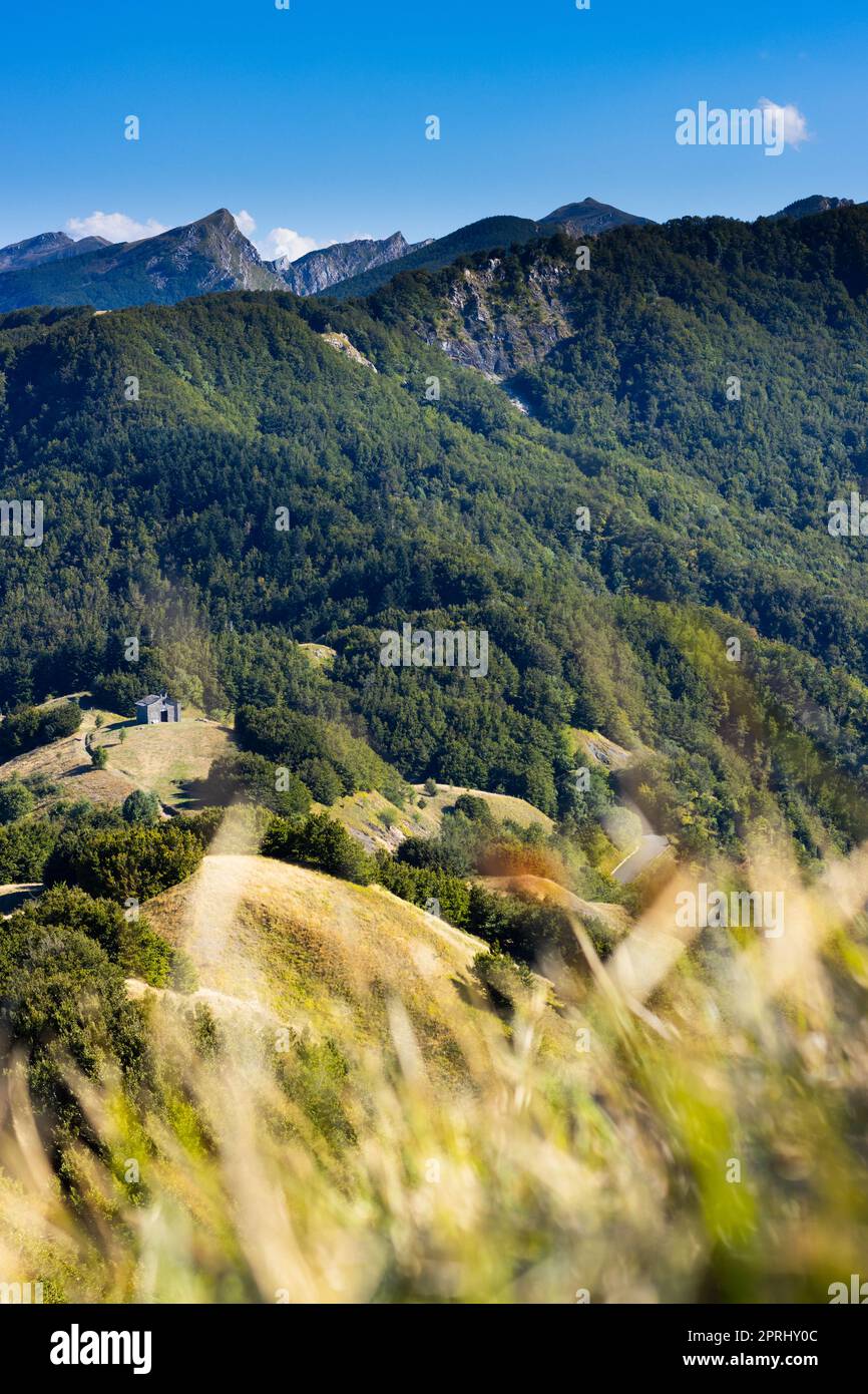 Paysage de route de montagne Parc Toscano Emiliano dans la province de Parme, Italie Banque D'Images