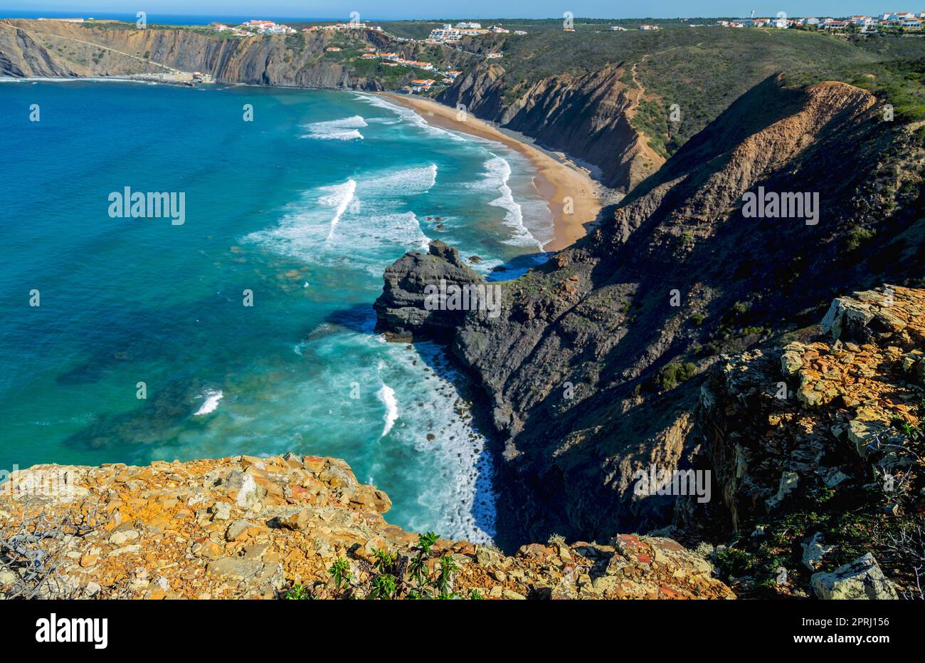 Plage d'Arrifana dans le sud-ouest de l'Alentejo et le parc naturel de la Costa Vicentina, Portugal Banque D'Images