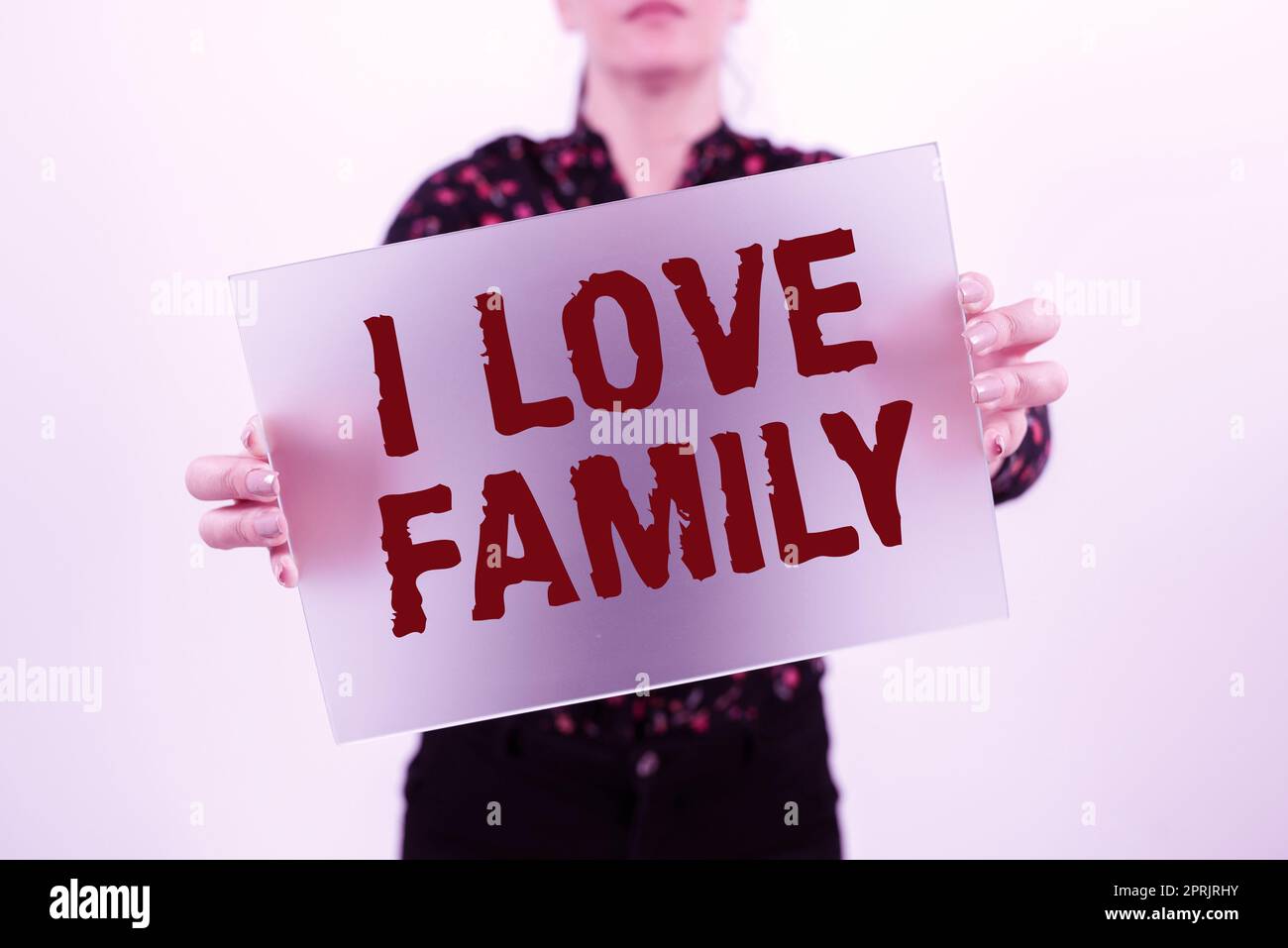 Affiche J'aime la famille. Mot écrit sur les bons sentiments au sujet de parents de l'amour de l'amour des personnes aimées Banque D'Images