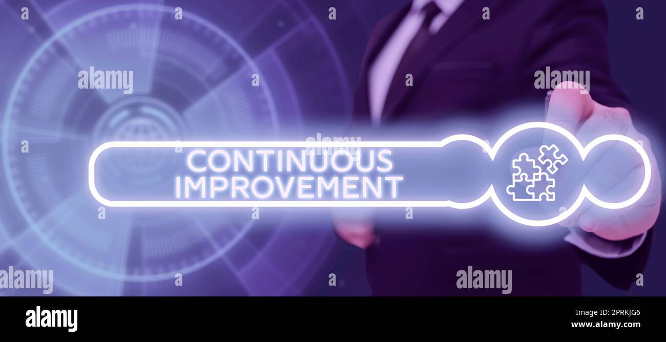 Légende de texte présentant l'amélioration continue, concept Internet apportant de petites améliorations cohérentes au fil du temps Homme avec Un stylo pointant sur Jigsaw et Banque D'Images