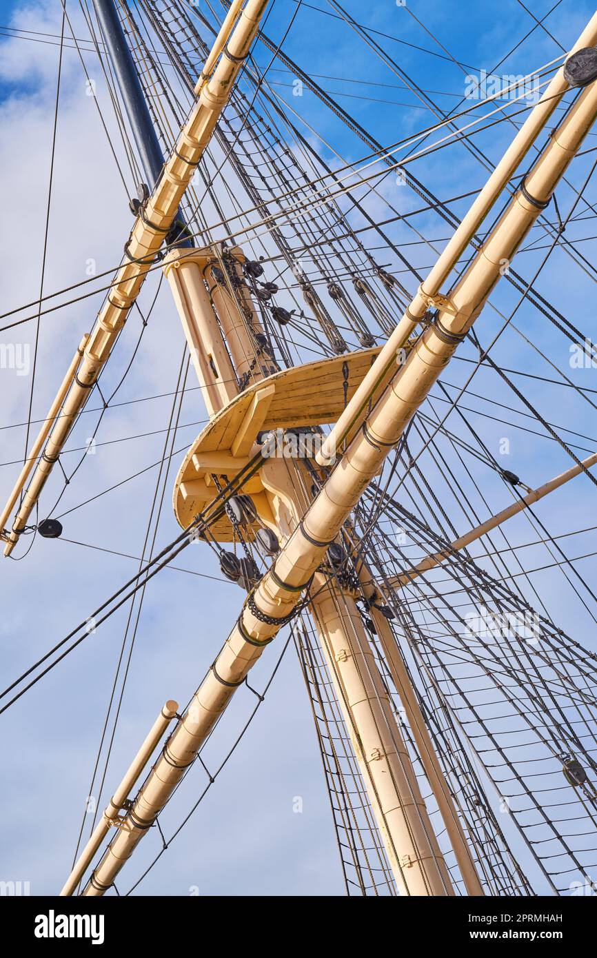 Le voilier historique Fregatten Jylland - Trésor national. Détail de l'ancien navire danois Fregatten Jylland, Trésor national et attraction touristique dans la ville d'Ebeltoft, Danemark. Banque D'Images