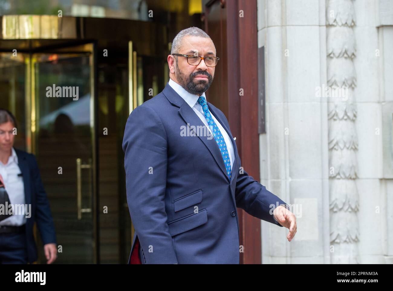 Londres, Angleterre, Royaume-Uni. 27th avril 2023. Le secrétaire d'État aux Affaires étrangères, du Commonwealth et du développement, JAMES INTELLIGEMMENT, est vu à Westminster après avoir terminé la ronde médiatique de la matinée. (Credit image: © Tayfun Salci/ZUMA Press Wire) USAGE ÉDITORIAL SEULEMENT! Non destiné À un usage commercial ! Banque D'Images