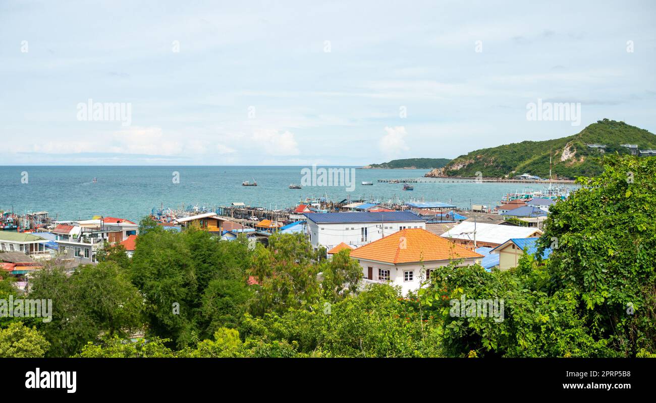 Vue de la mer en grand angle il y a aussi des communautés en dessous. Thaïlande Banque D'Images